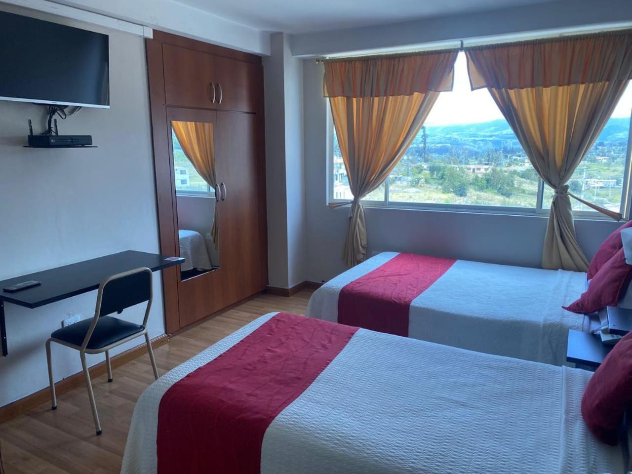Hotel Versailles 암바토 외부 사진